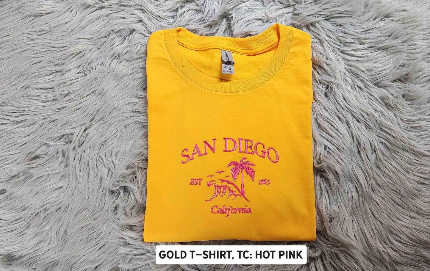 San Diego Embroidered Crewneck - San Diego Surfing California - Embroidered Gifts - T-Shirt - Sweatshirt - Hoodie