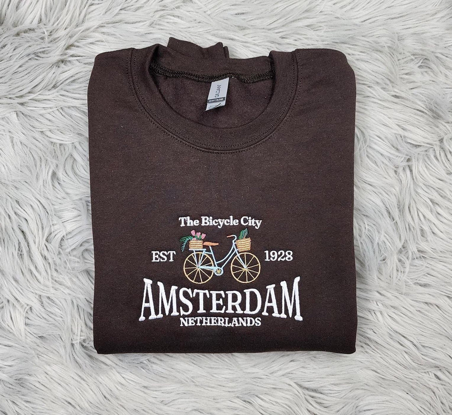Amsterdam Embroidered Crewneck - Amsterdam Netherlands Crewneck - Bicycle City - Sweatshirt - t Shirt - hoodie