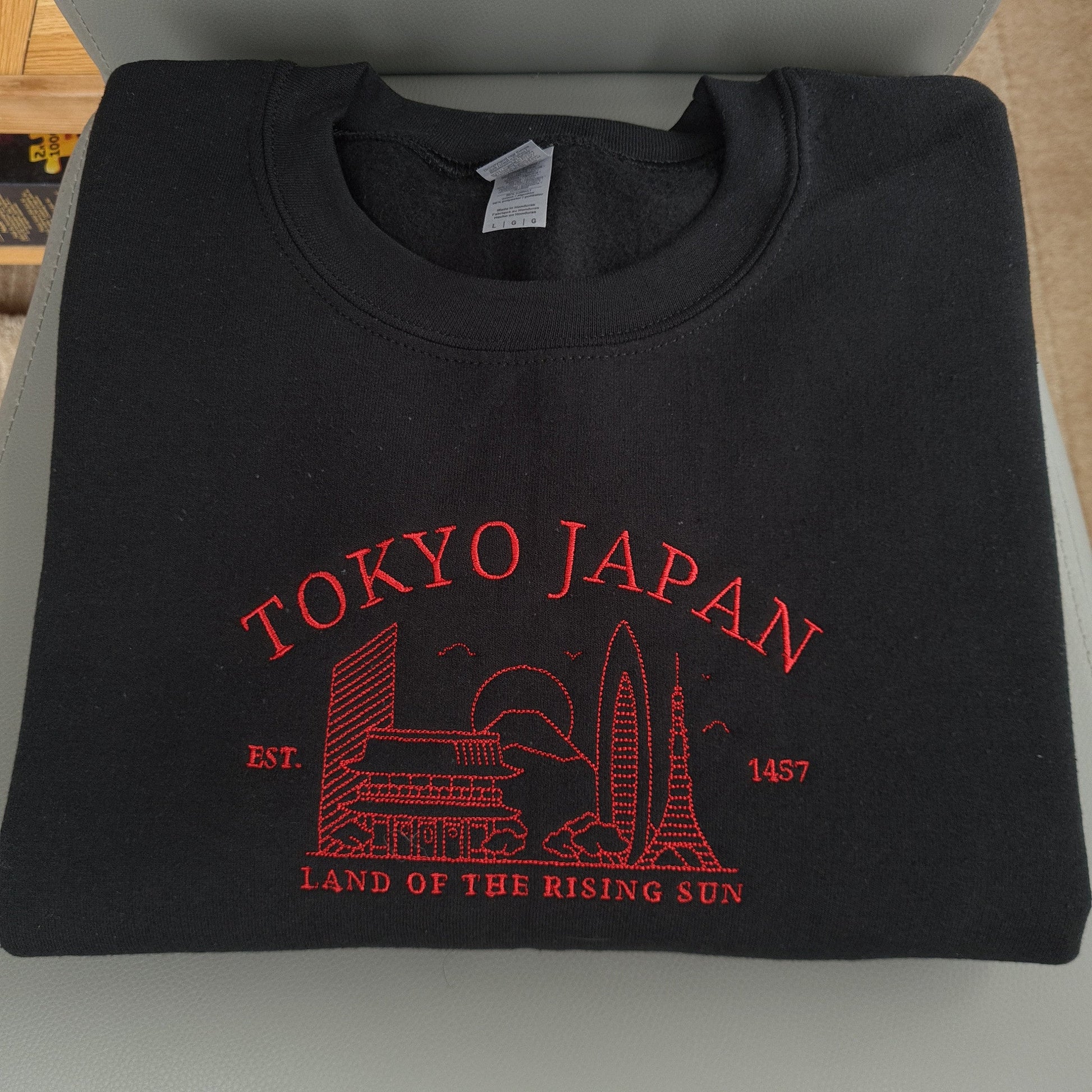 Tokyo Japan Embroidered Sweatshirt, Vintage Crewneck, College Sweatshirt, Oversize Japanese Crewneck, Unisex
