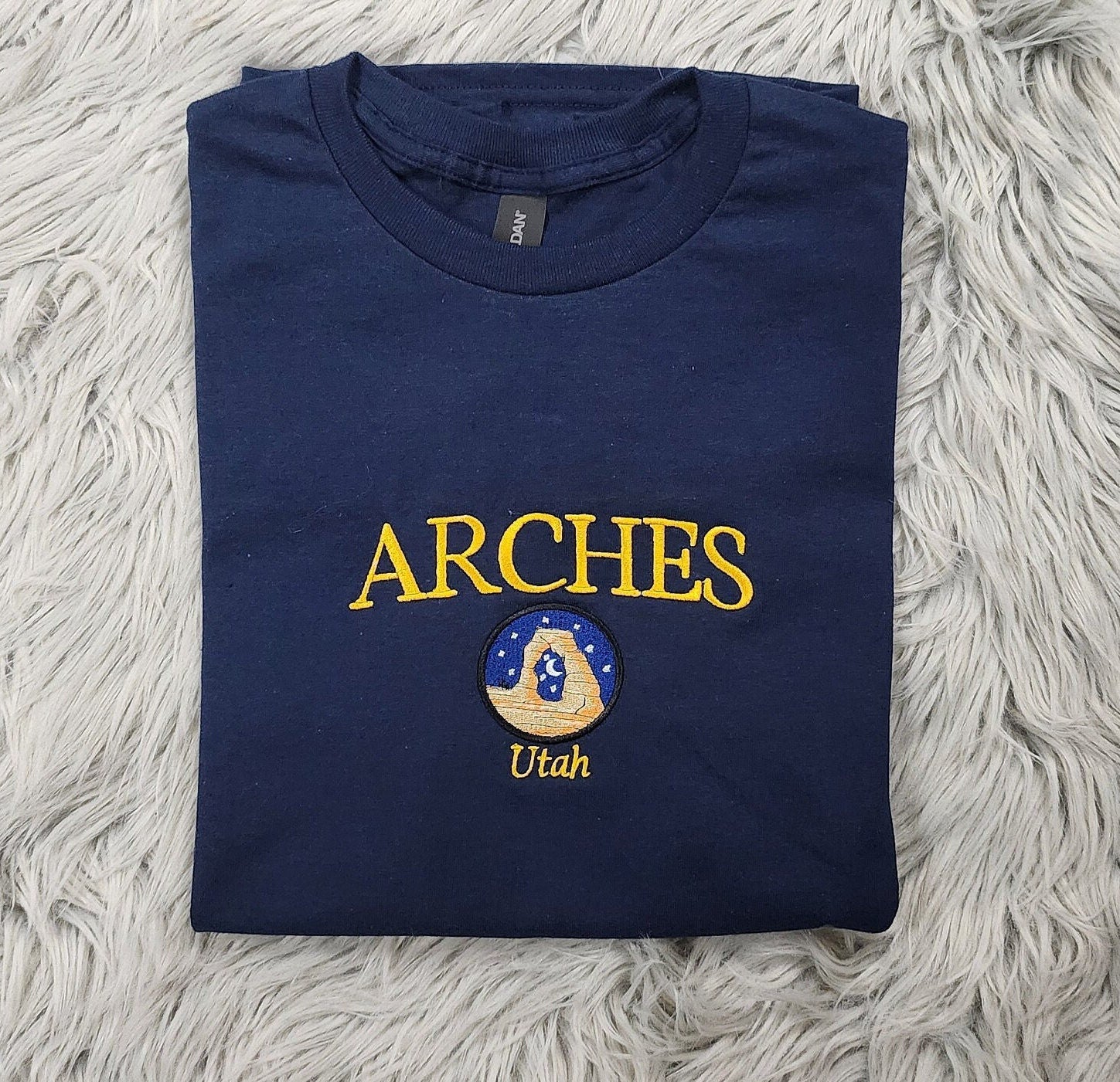 Arches Utah Embroidered Crewneck - Arches National Park Crewneck - Delicate Arch Utah - Embroidered Gifts - T-Shirt - Sweatshirt - Hoodie