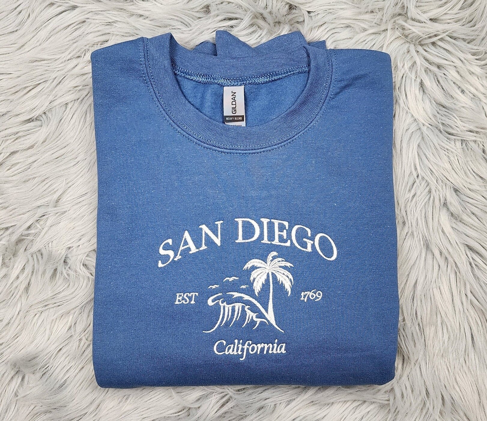 San Diego Embroidered Crewneck - San Diego Surfing California - Embroidered Gifts - T-Shirt - Sweatshirt - Hoodie