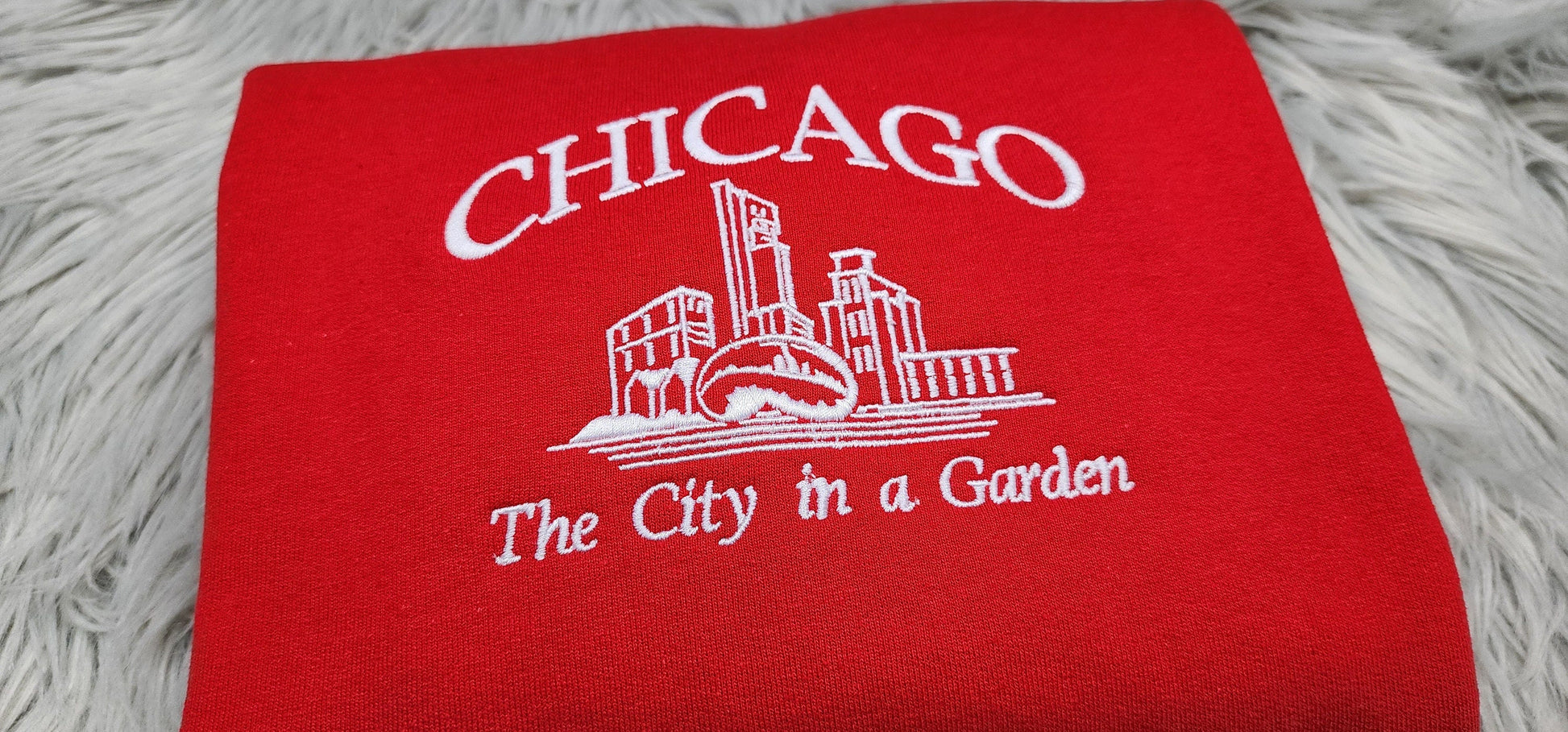 Chicago Embroidered Crewneck - The city in a Garden - Embroidered Gifts - T-Shirt - Sweatshirt - Hoodie