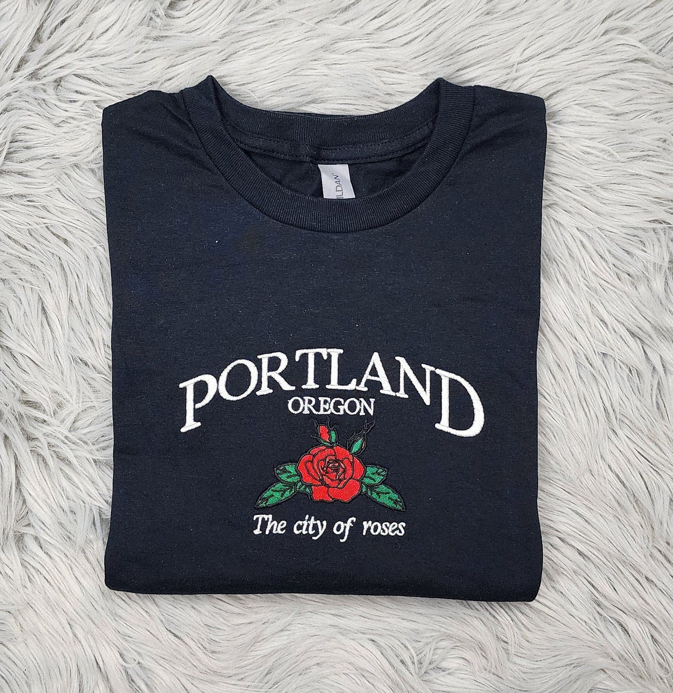 Portland Oregon Embroidered Crewneck - The city of Roses Embroidery - Embroidered Gifts - T-Shirt - Sweatshirt - Hoodie