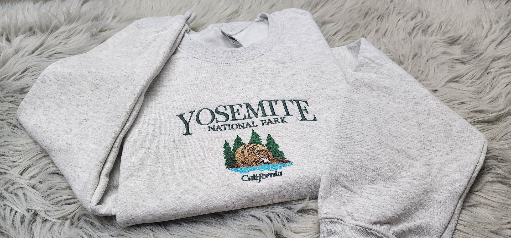 Embroidered Yosemite National Park Unisex Sweatshirt -  Bear Embroidery - California Yosemite - USA National Parks Embroidery - Sweatshirt