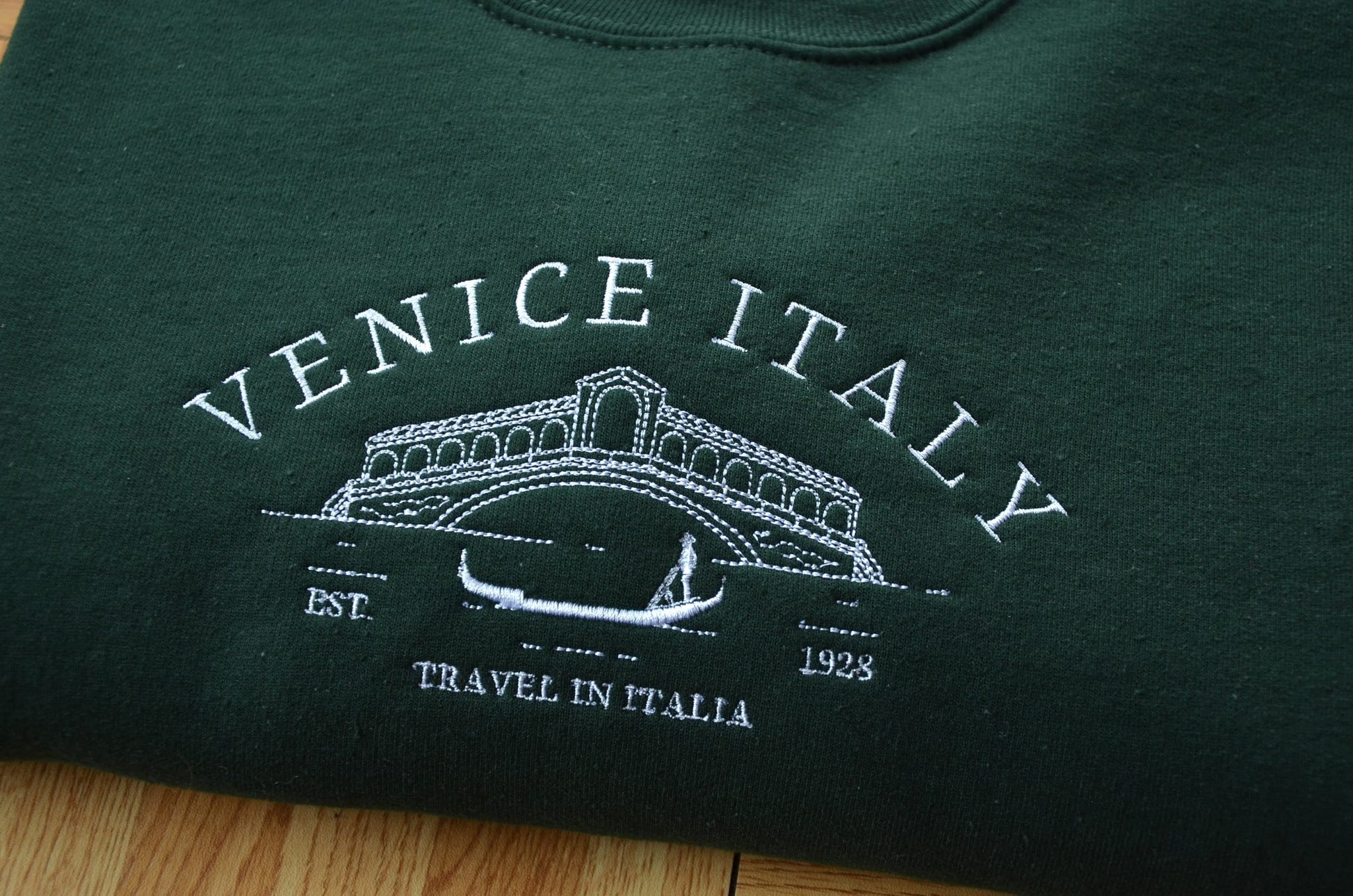 Venice Italy Embroidered Crewneck, Vintage Crewneck, 90s Sweatshirt, College Sweatshirt, Oversize Crewneck, Unisex Crewneck