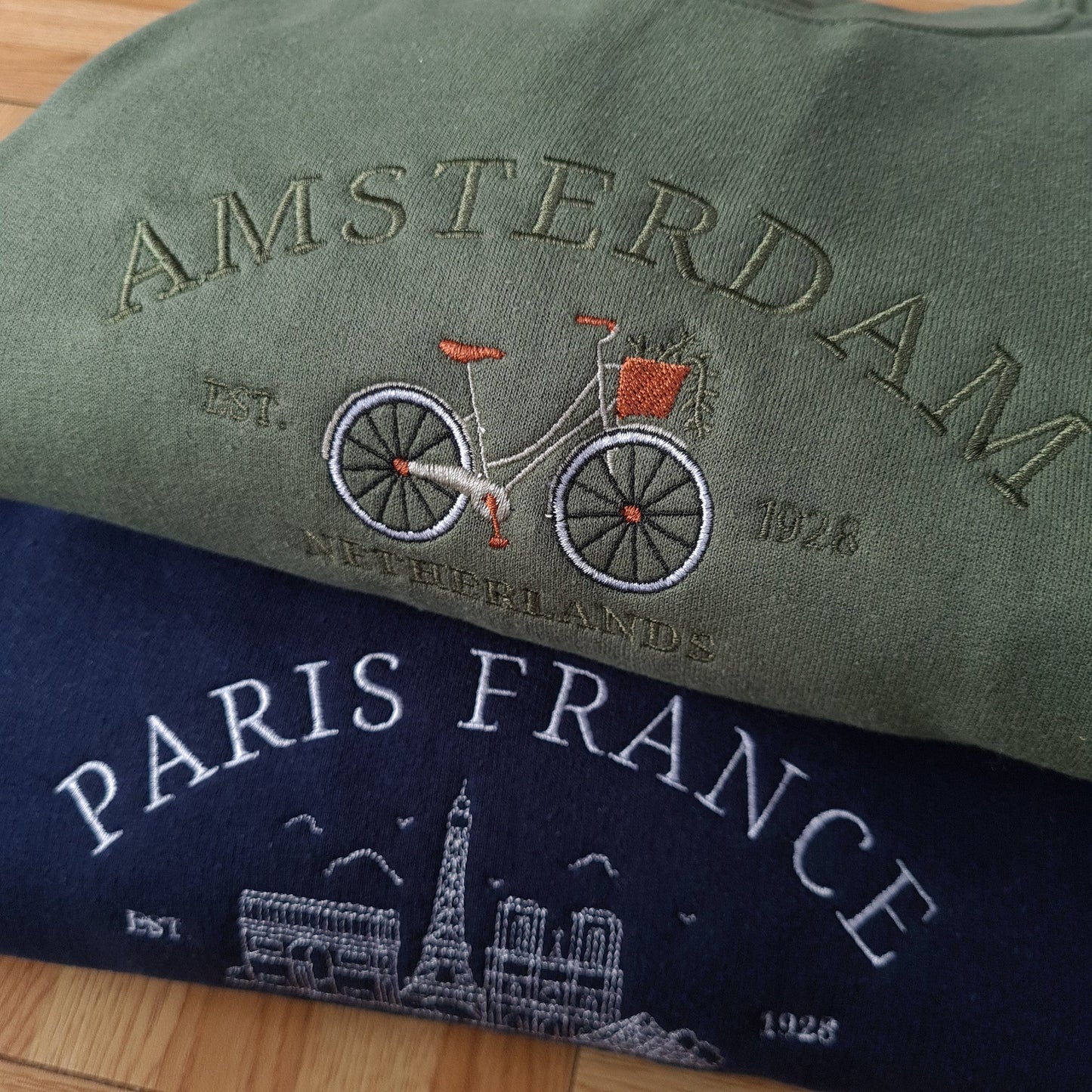 Paris Vintage Sweatshirt, Embroidered Crewneck, Vintage Oversized Sweatshirt, Vintage Sweatshirt, Eiffel Tower Crewneck, Paris Crewneck