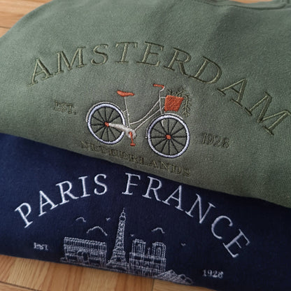 Paris Vintage Sweatshirt, Embroidered Crewneck, Vintage Oversized Sweatshirt, Vintage Sweatshirt, Eiffel Tower Crewneck, Paris Crewneck