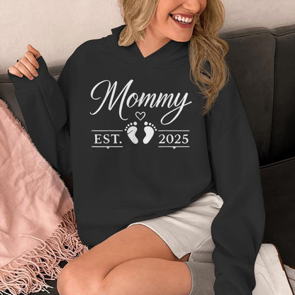 Mommy Est 2025 For New And Expecting Pregnant Moms Unisex Hoodie