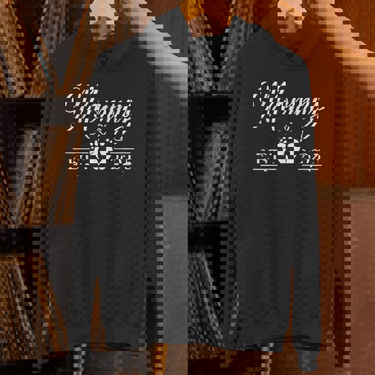 Mommy Est 2025 For New And Expecting Pregnant Moms Unisex Hoodie