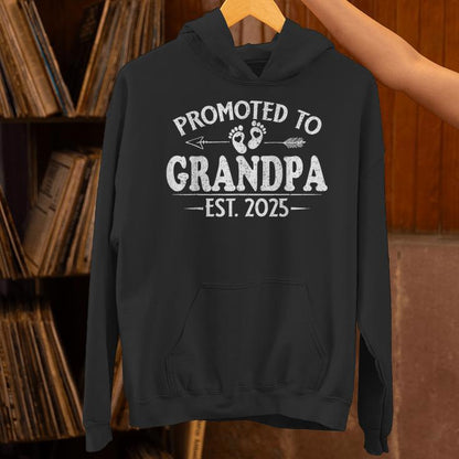 Promoted To Grandpa 2025 Grandpa Est 2025 Soon To Be Grandpa Unisex Hoodie