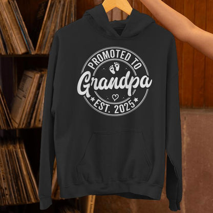 Promoted To Grandpa Est 2025 Grandparents New Grandpa 2025 Unisex Hoodie
