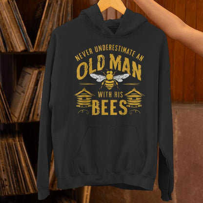 Vintage Never Underestimate An Old Man Beekeeper Unisex Hoodie