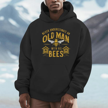 Vintage Never Underestimate An Old Man Beekeeper Unisex Hoodie